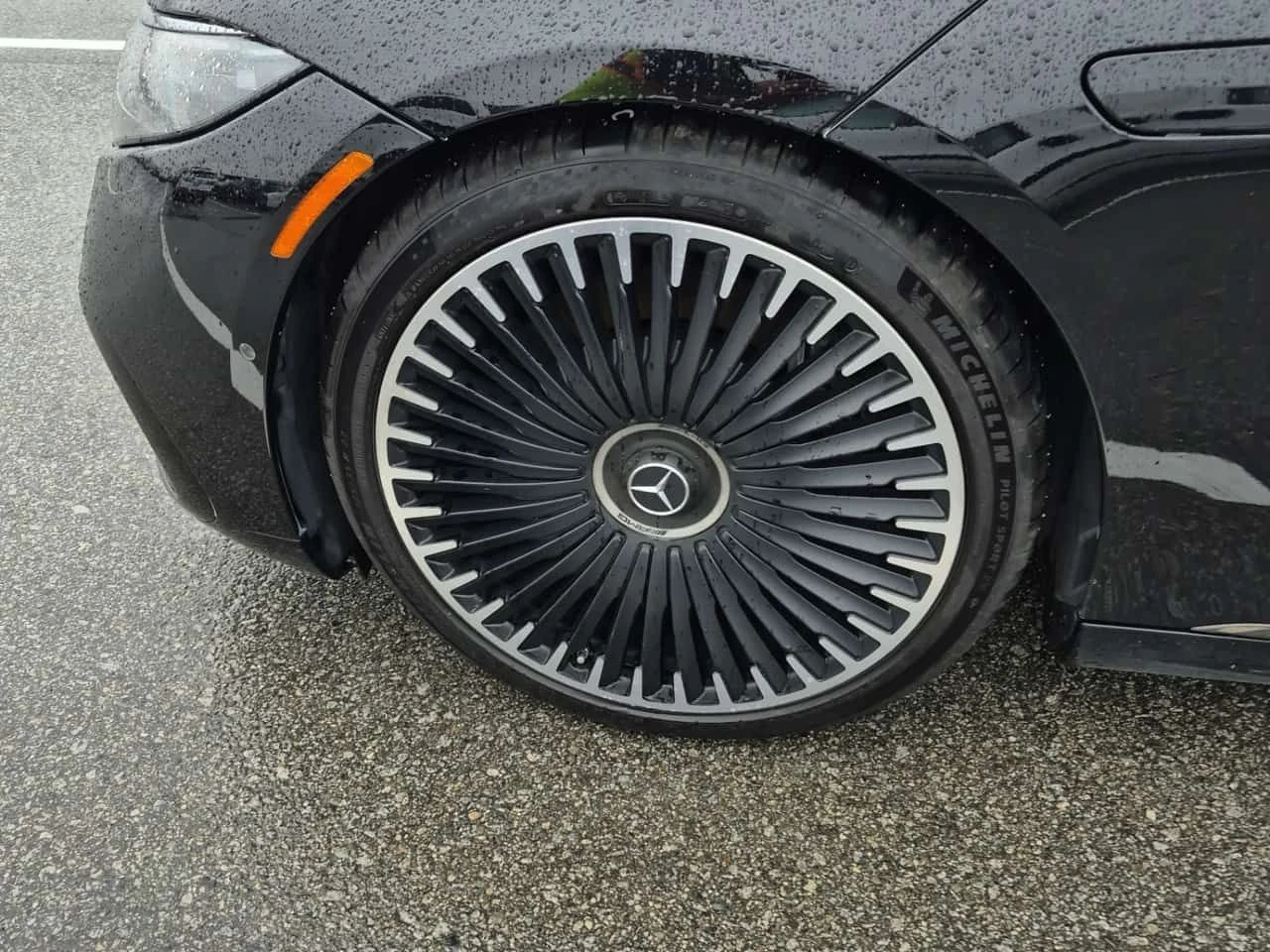 Mercedes-Benz EQS AMG * CARFAX * OБДУХВАНЕ* 360* HEADUP*  - изображение 9