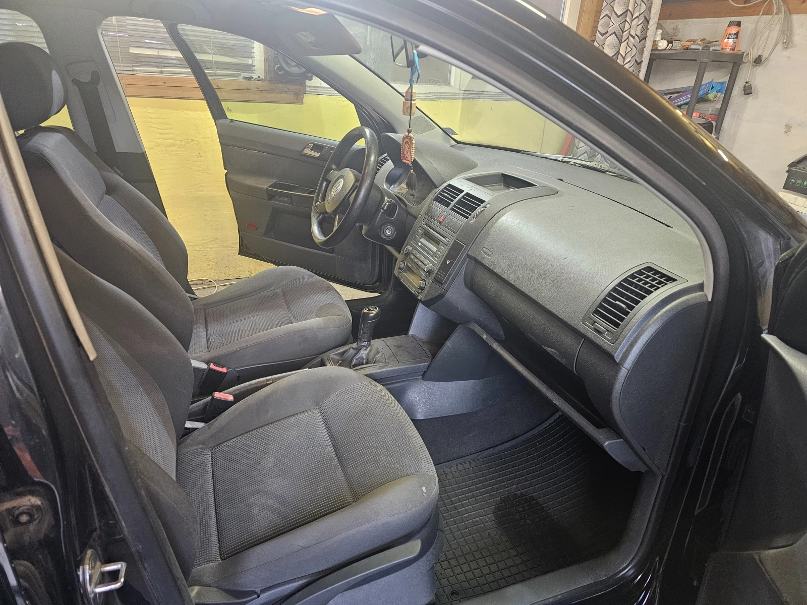 VW Polo Гаражно-климатр , снимка 15 - Автомобили и джипове - 53712188