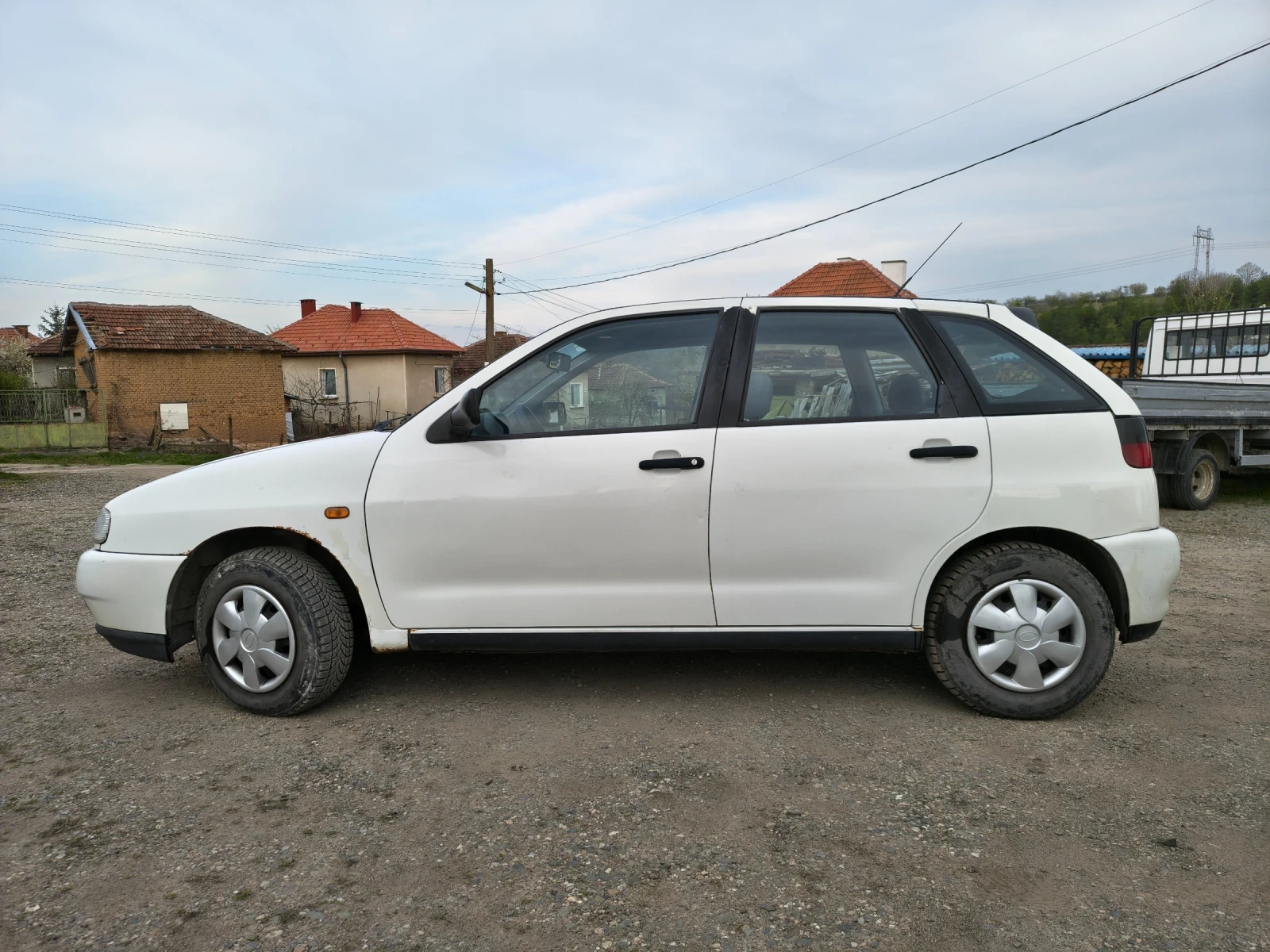Seat Ibiza, снимка 5 - Автомобили и джипове - 54174913