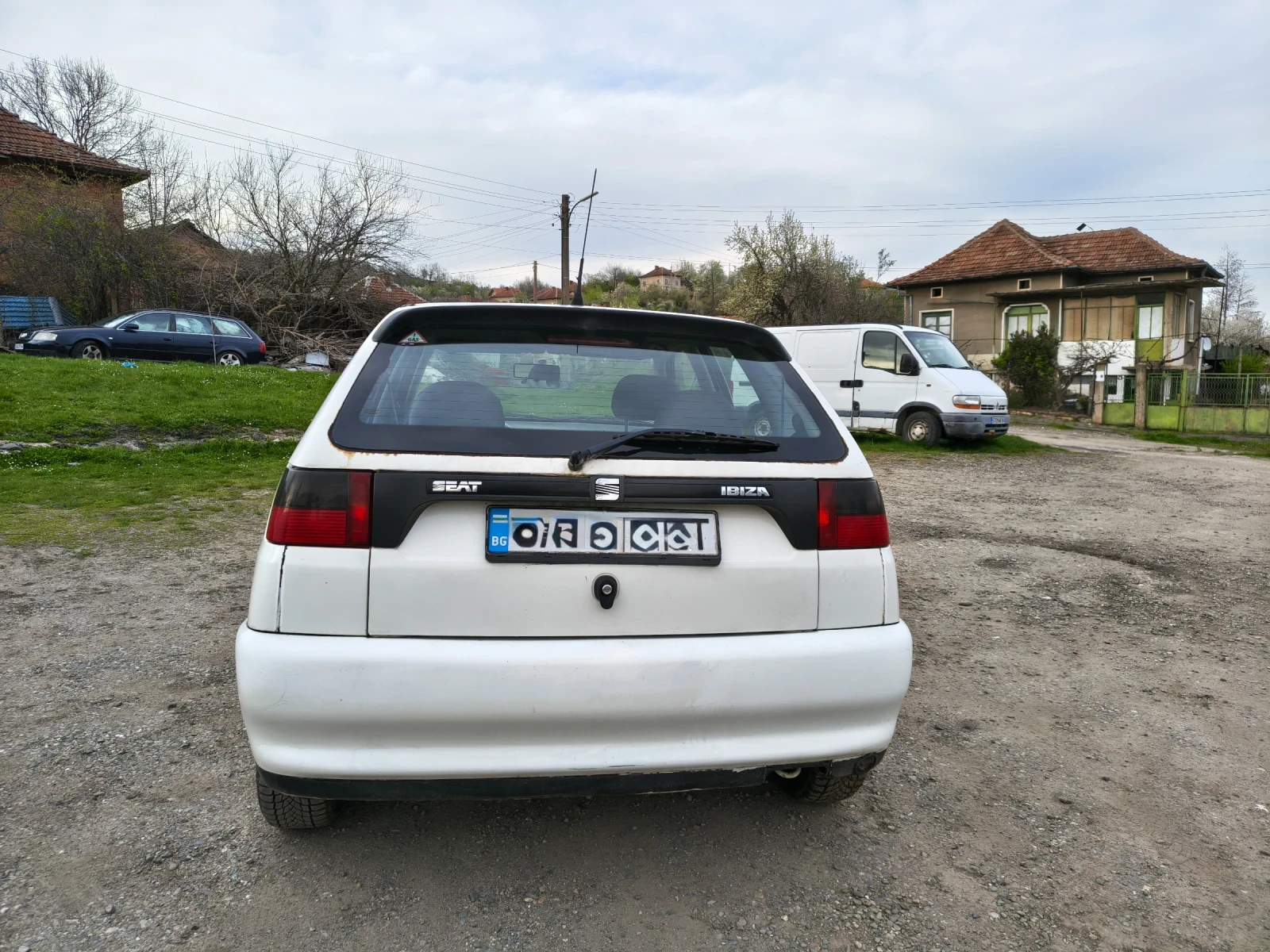 Seat Ibiza, снимка 2 - Автомобили и джипове - 54174913