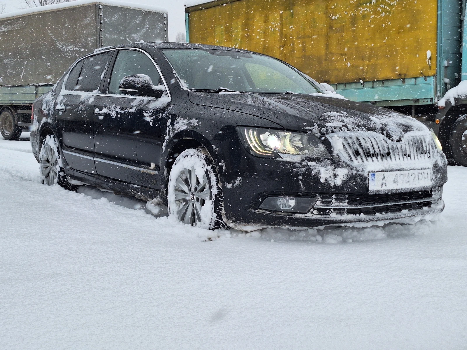 Skoda Superb 2.0 TDI  DSG facelift, снимка 5 - Автомобили и джипове - 54195773