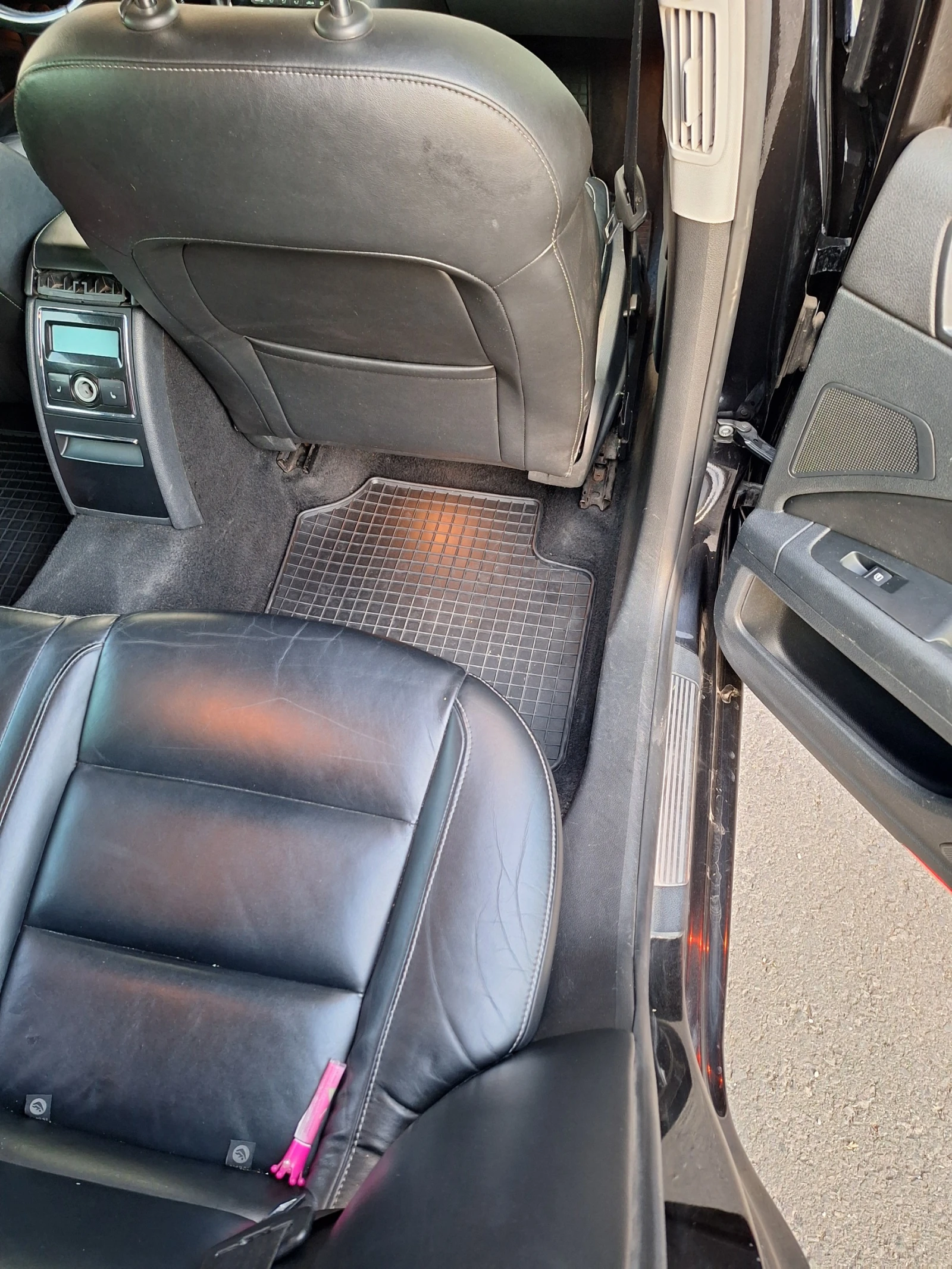 Skoda Superb 2.0 TDI  DSG facelift, снимка 9 - Автомобили и джипове - 54195773