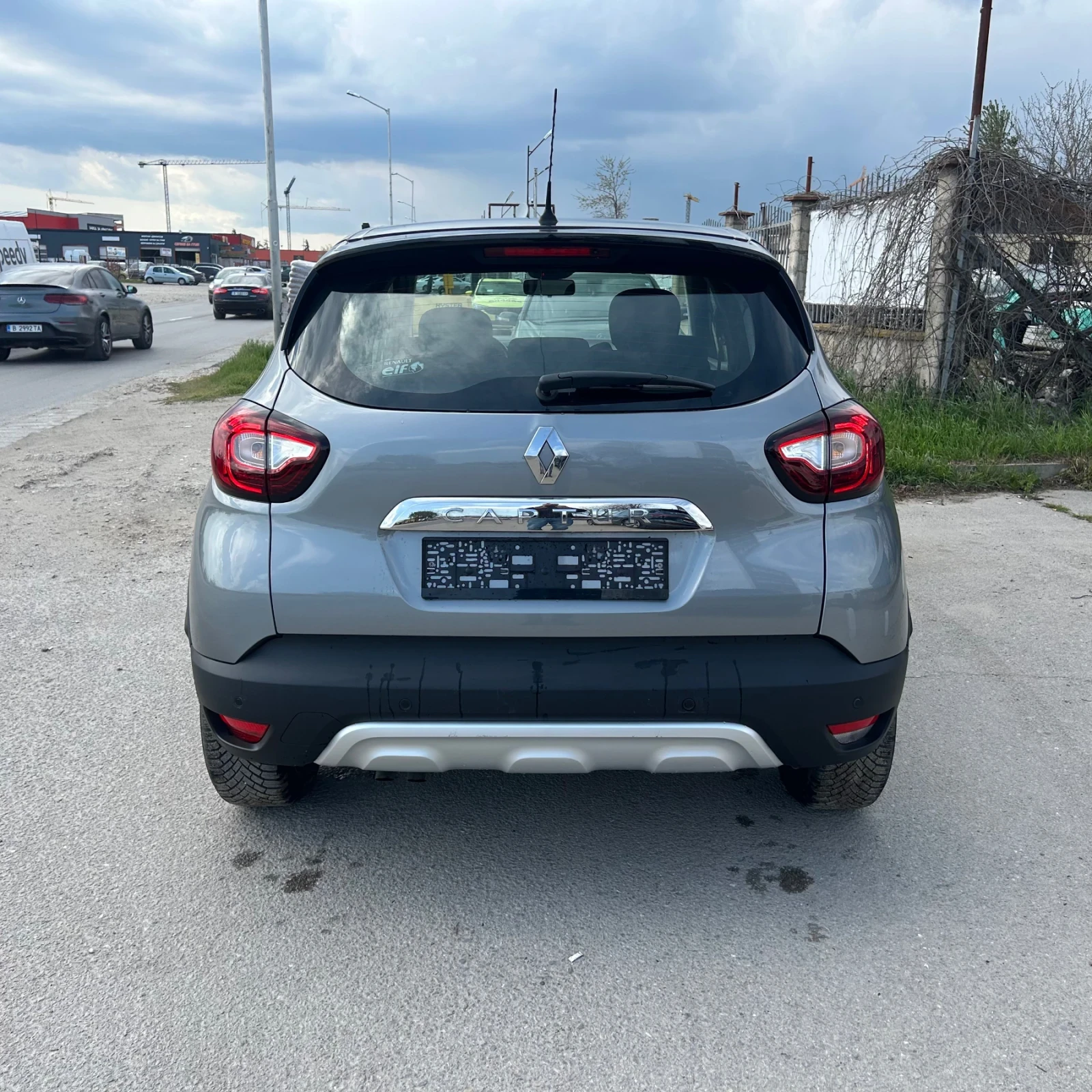 Renault Captur 1.3i facelift ��������� | Mobile.bg � ����������� 8