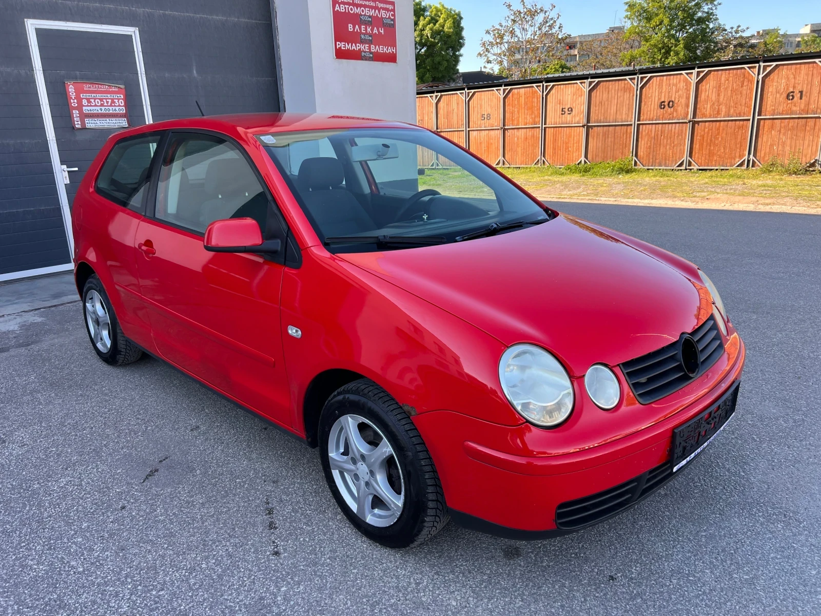 VW Polo 1.4i 75k.c * Климатик* , снимка 2 - Автомобили и джипове - 54429695