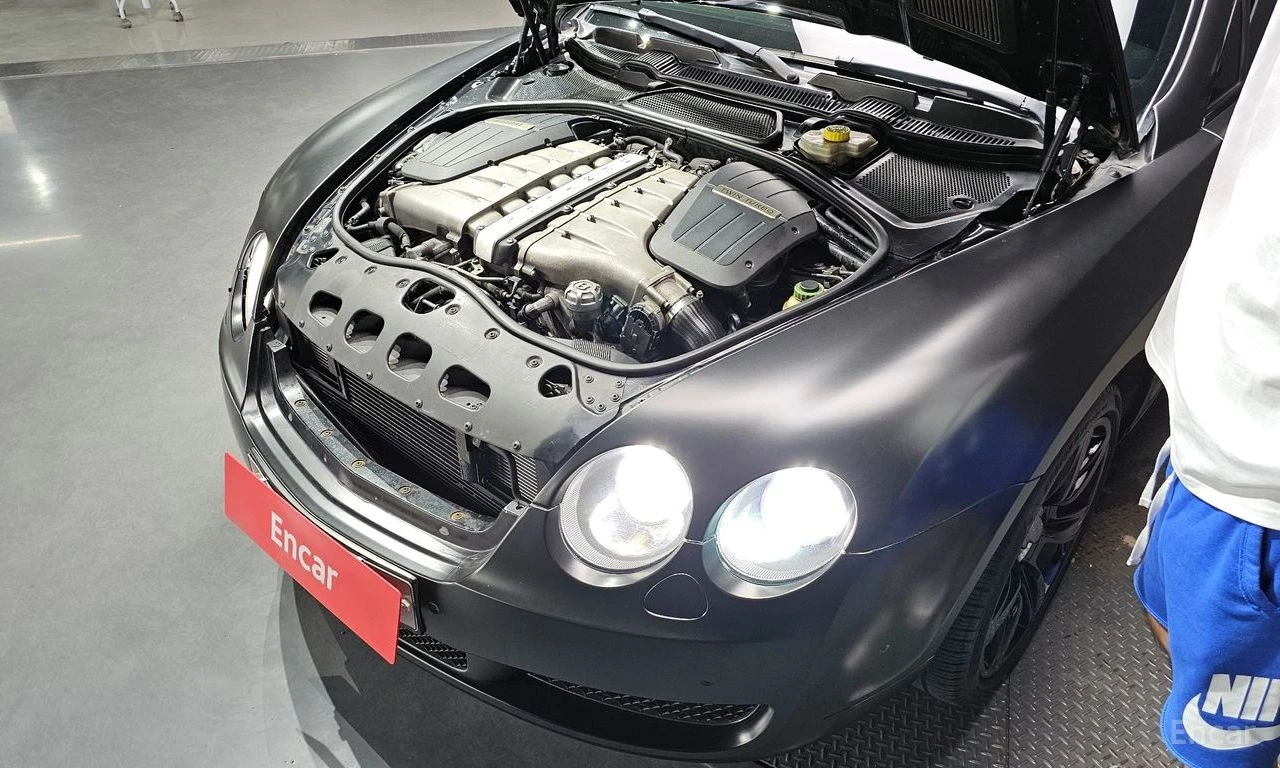 Bentley Flying Spur * 6.0* V12* КОЖА* ПОДГРЕВ* ОБДУХВАНЕ* ПАНОРАМА* , снимка 6 - Автомобили и джипове - 54554352