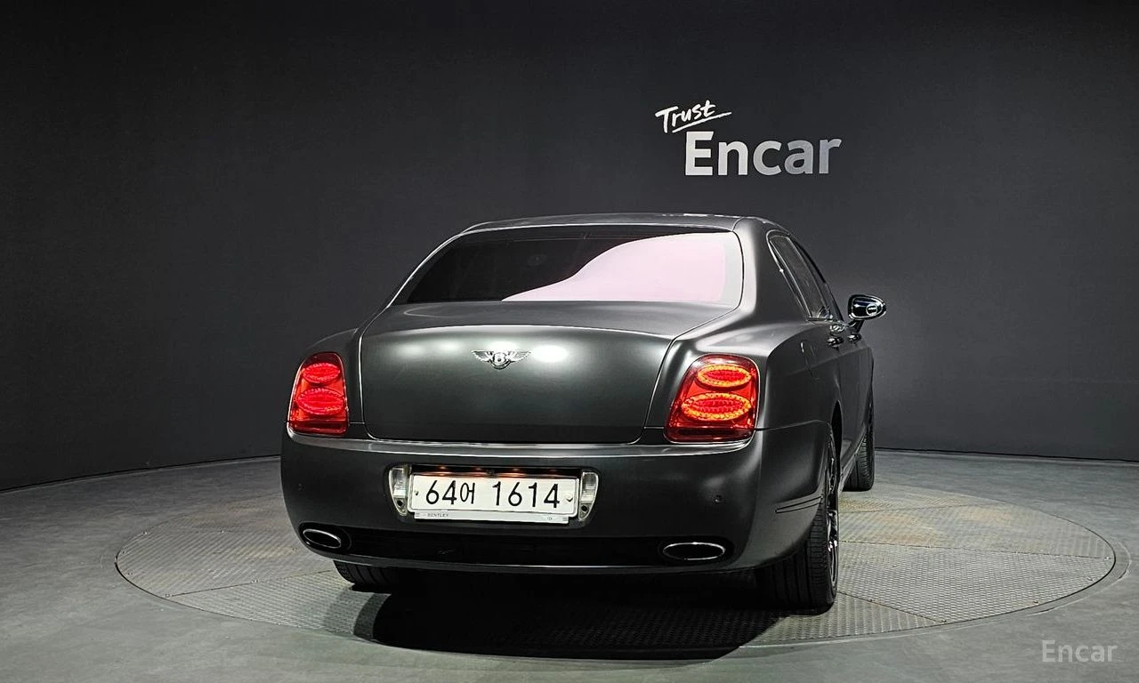 Bentley Flying Spur * 6.0* V12* КОЖА* ПОДГРЕВ* ОБДУХВАНЕ* ПАНОРАМА* , снимка 4 - Автомобили и джипове - 54554352