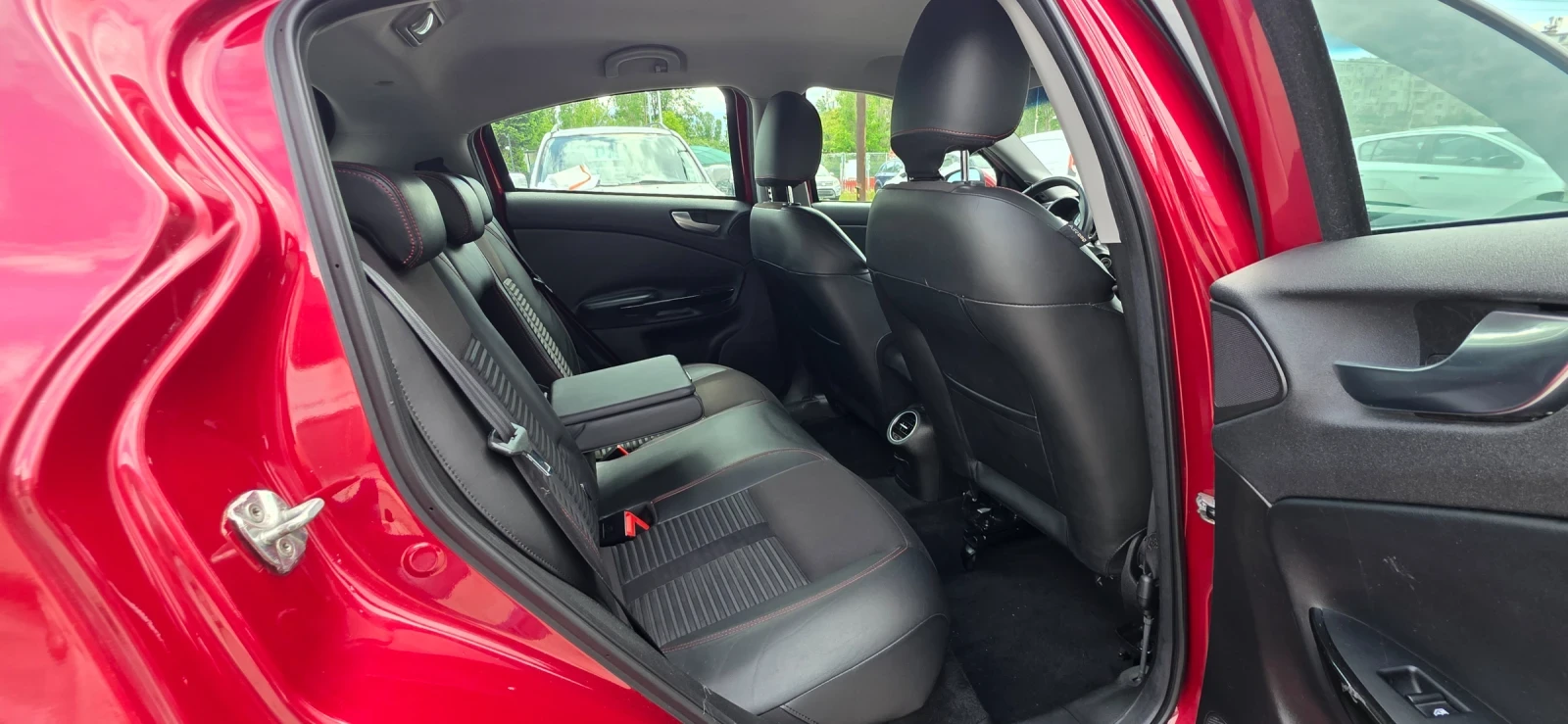 Alfa Romeo Giulietta 1.4 turbo 170k.c ITALIA EURO 5B , снимка 12 - Автомобили и джипове - 54641796