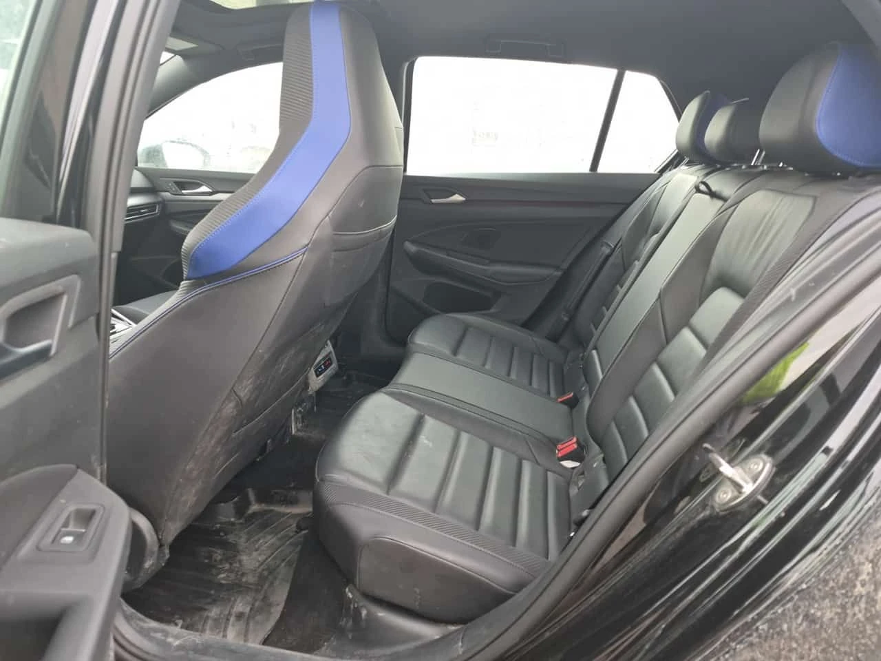 VW Golf R * CARFAX * Един собственик * Без инциденти * , снимка 9 - Автомобили и джипове - 54640988