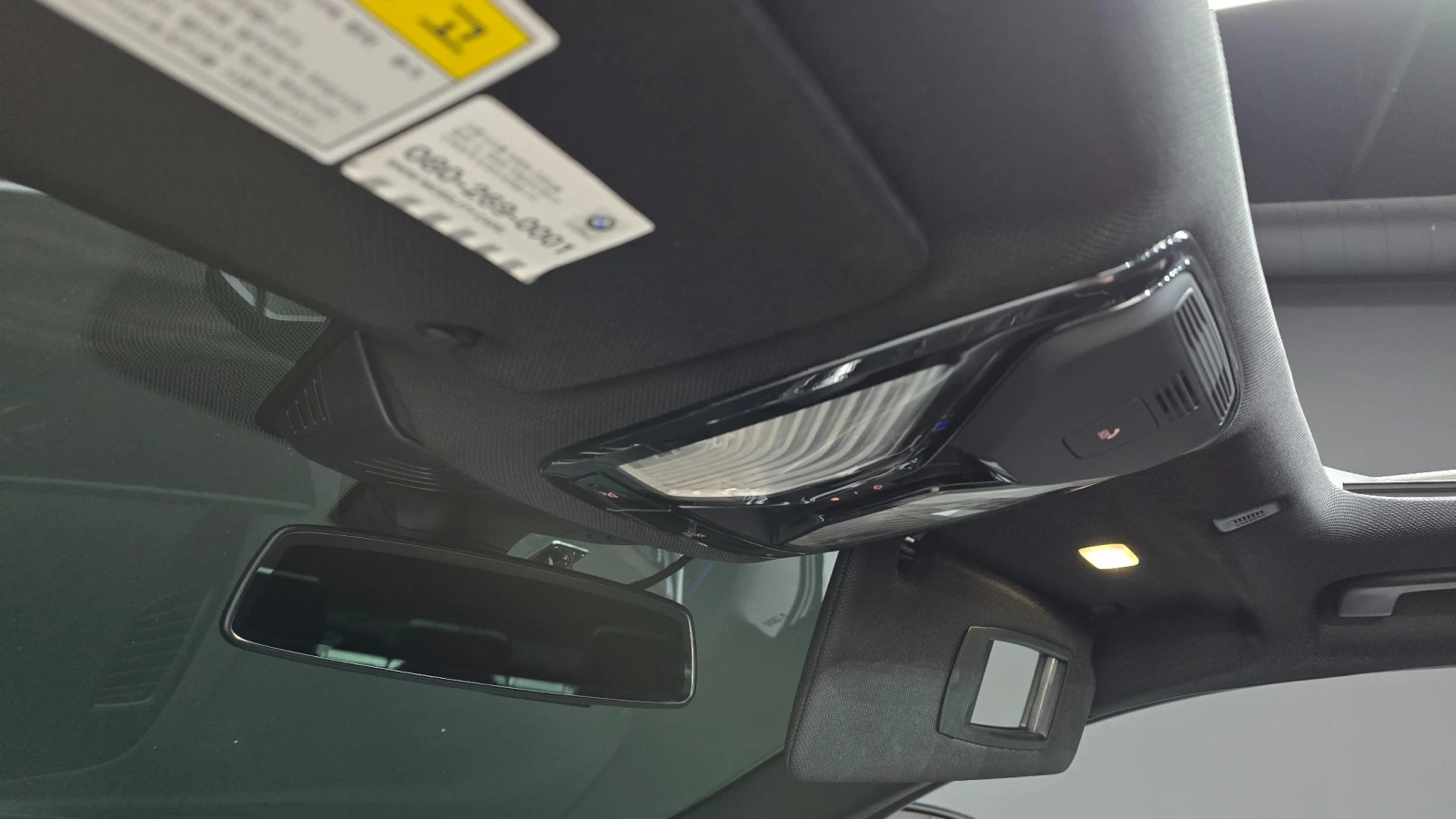 BMW 530 xDrive M SPORT * HUD* ПОДГРЕВИ* ОБДУХ* DISTR* , снимка 3 - Автомобили и джипове - 55187126