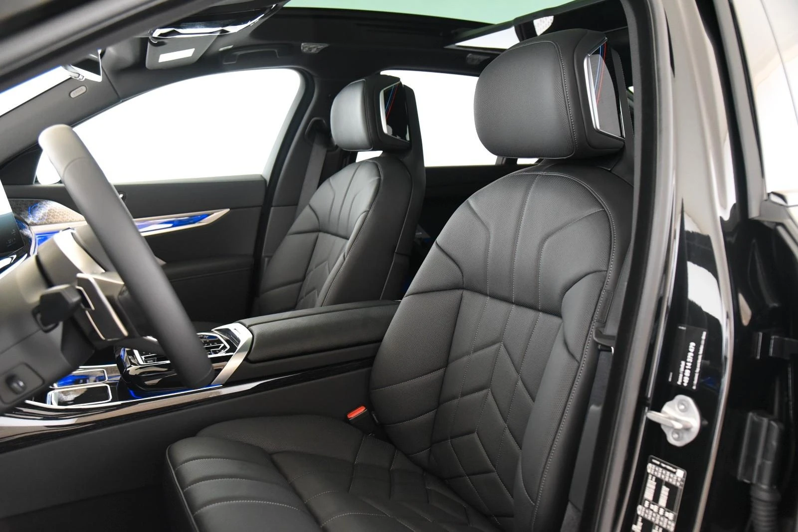 BMW 740 d xDrive/M SPORT PRO/B&W/INDIVIDUAL/360 , снимка 5 - Автомобили и джипове - 55275256