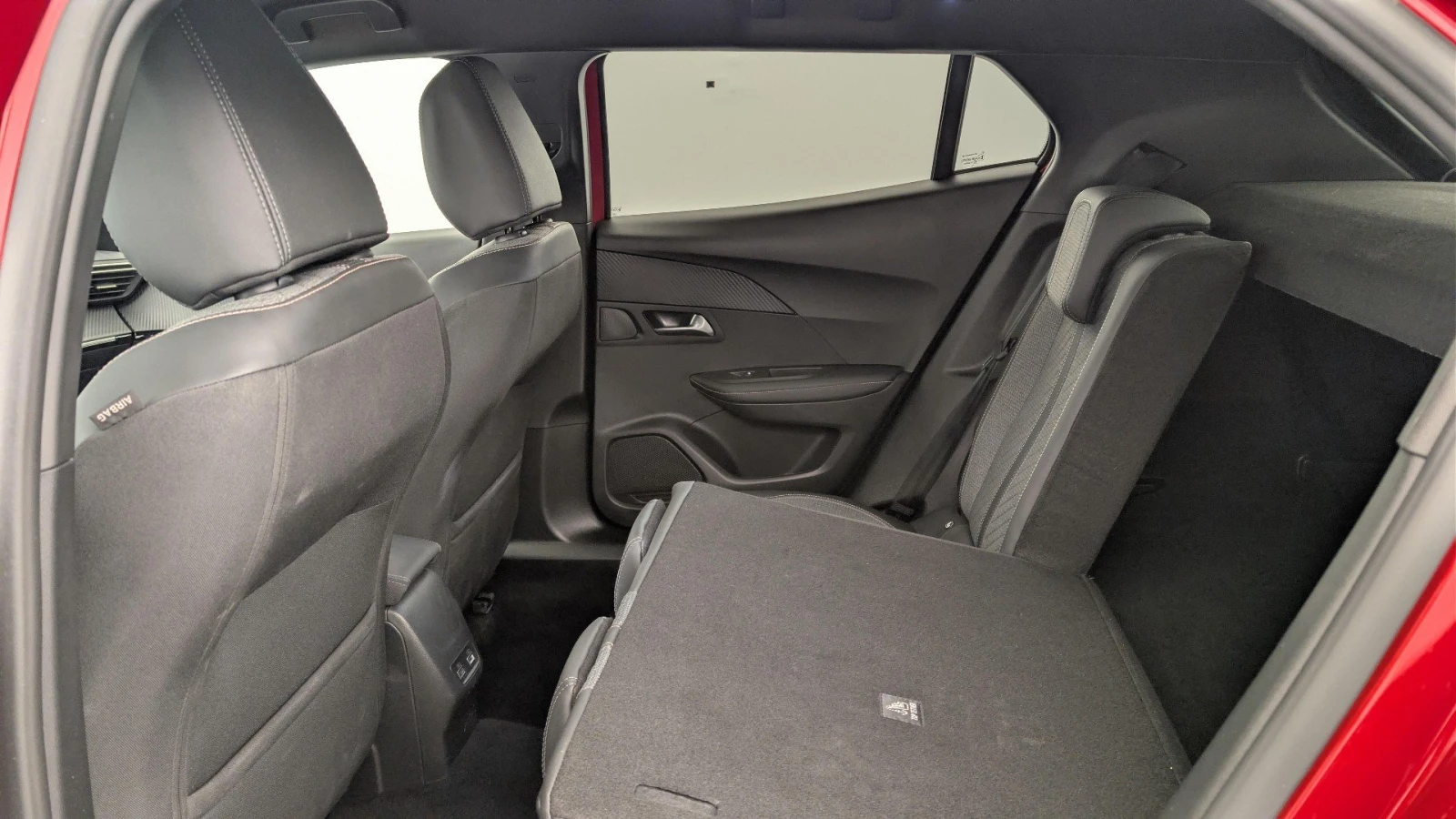 Peugeot 2008 Allure, снимка 15 - Автомобили и джипове - 55613405