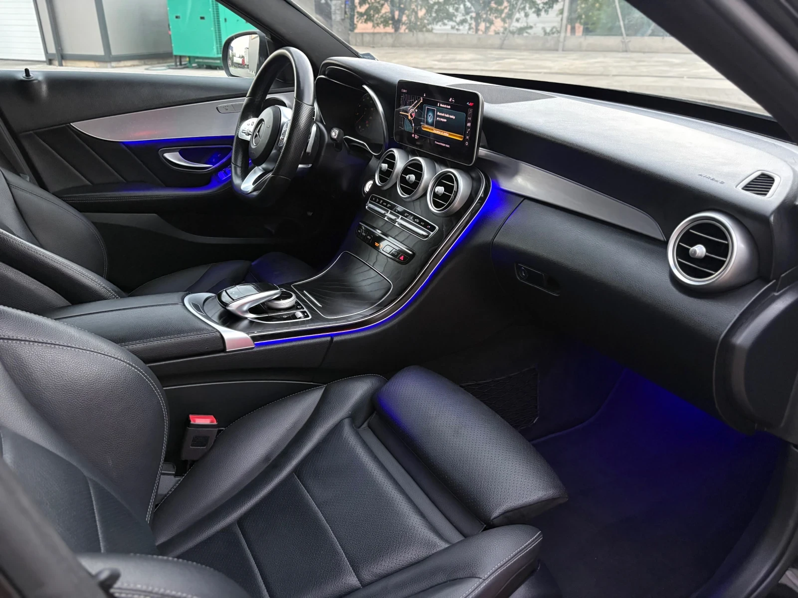 Mercedes-Benz C 300 De AMG! 9G-Tronic! MULTIBEAM! Night Edition! ОМ654, снимка 9 - Автомобили и джипове - 55784370