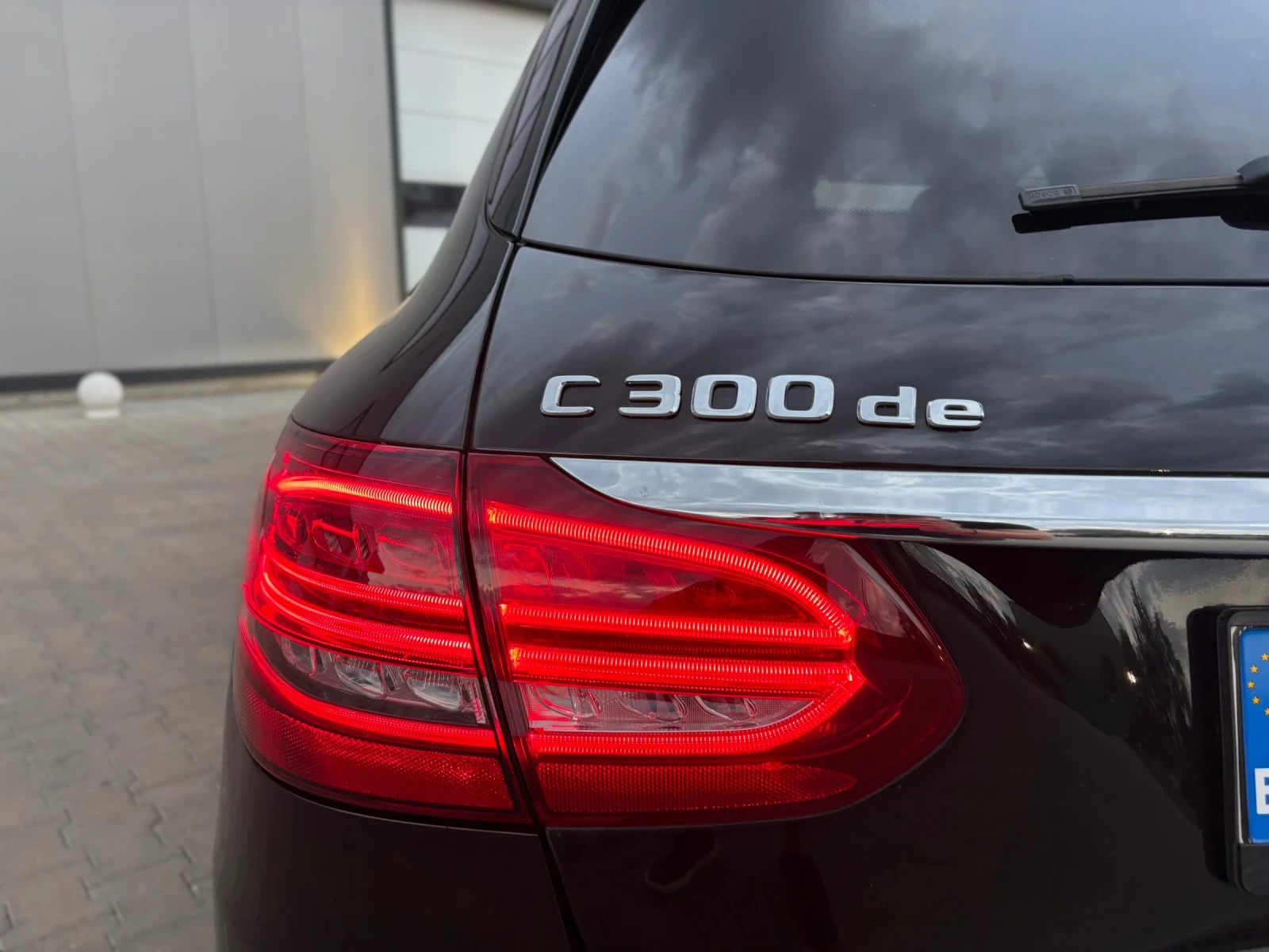 Mercedes-Benz C 300 De AMG! 9G-Tronic! MULTIBEAM! Night Edition! ОМ654, снимка 6 - Автомобили и джипове - 55784370