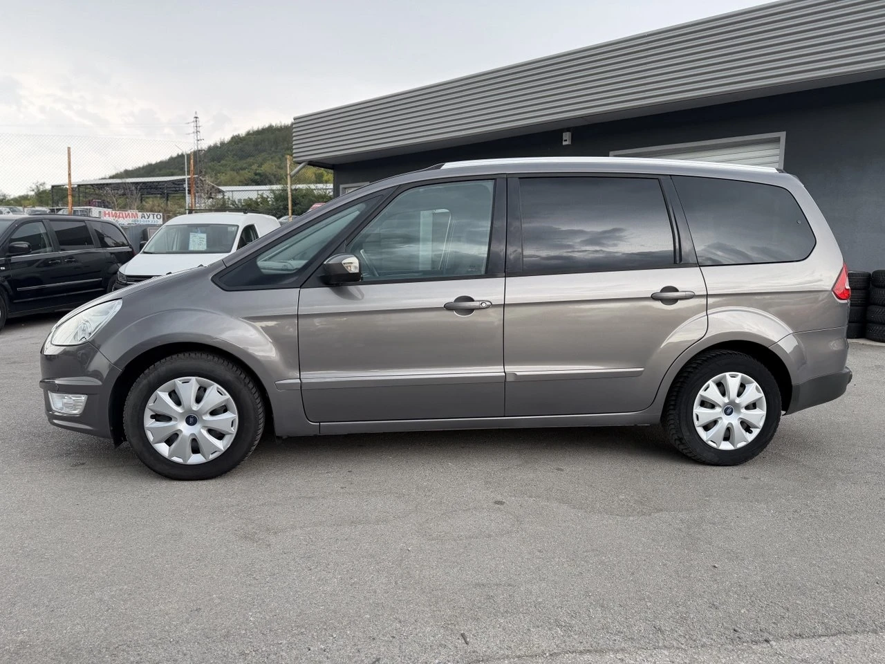 Ford Galaxy 2.0TDCi FACELIFT АВТОМАТИК 7 МЕСТА, снимка 8 - Автомобили и джипове - 55796409