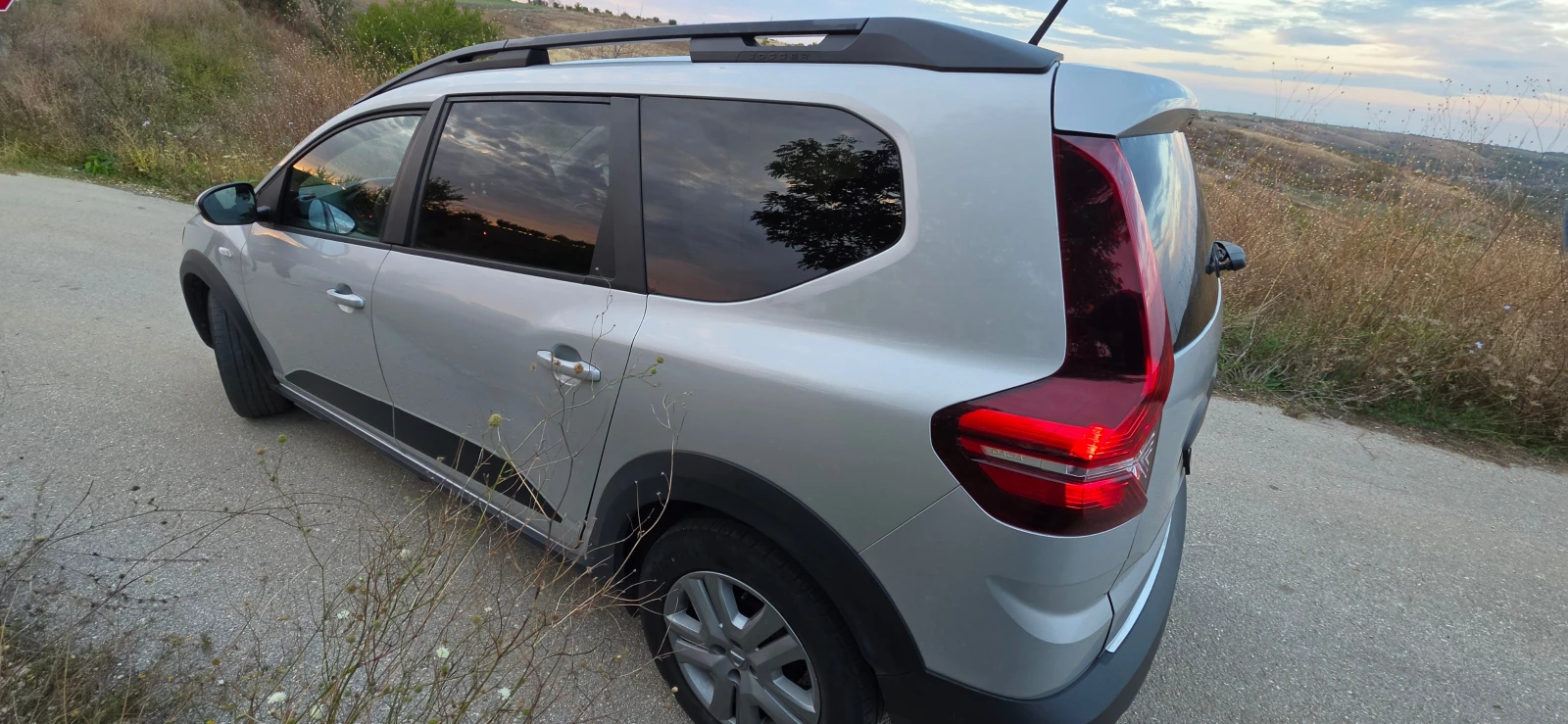 Dacia Jogger 1.0 Eco-G, снимка 4 - Автомобили и джипове - 56617035