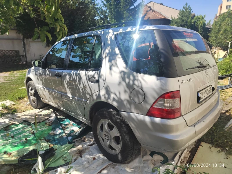 Mercedes-Benz ML 270, снимка 8 - Автомобили и джипове - 49312957