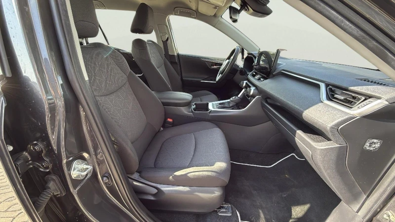 Toyota Rav4 2.5 FHEV, снимка 13 - Автомобили и джипове - 52436861