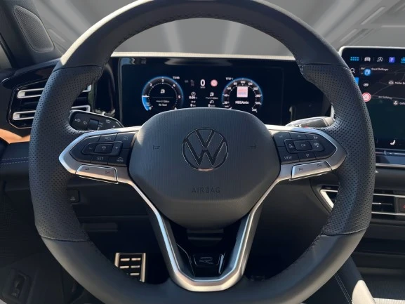 VW Tiguan 2.0 TDI 4Motion = R-Line = Гаранция - изображение 5