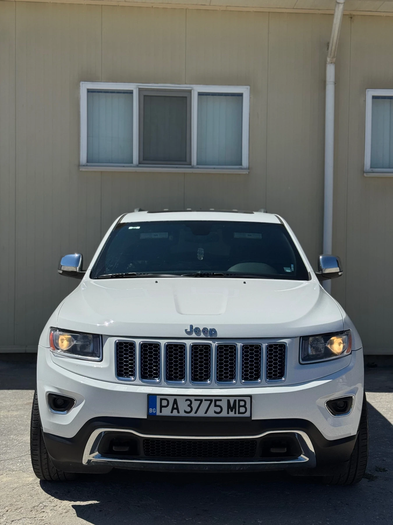 Jeep Grand cherokee WK2 - изображение 2