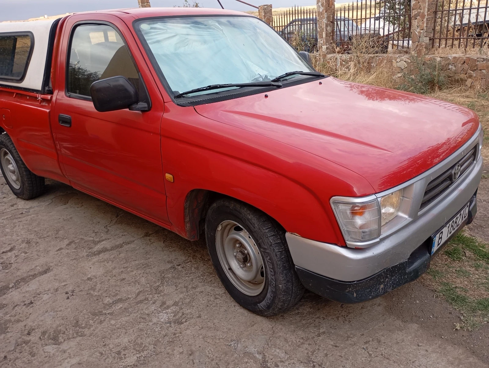 Toyota Hilux 2.4D - изображение 2