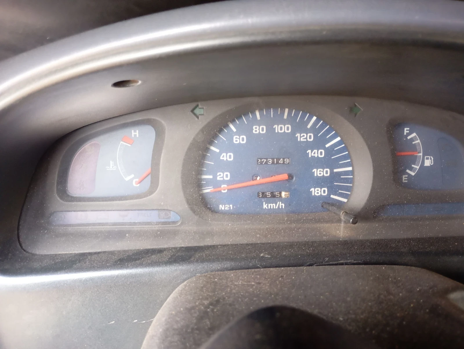 Toyota Hilux 2.4D - изображение 10