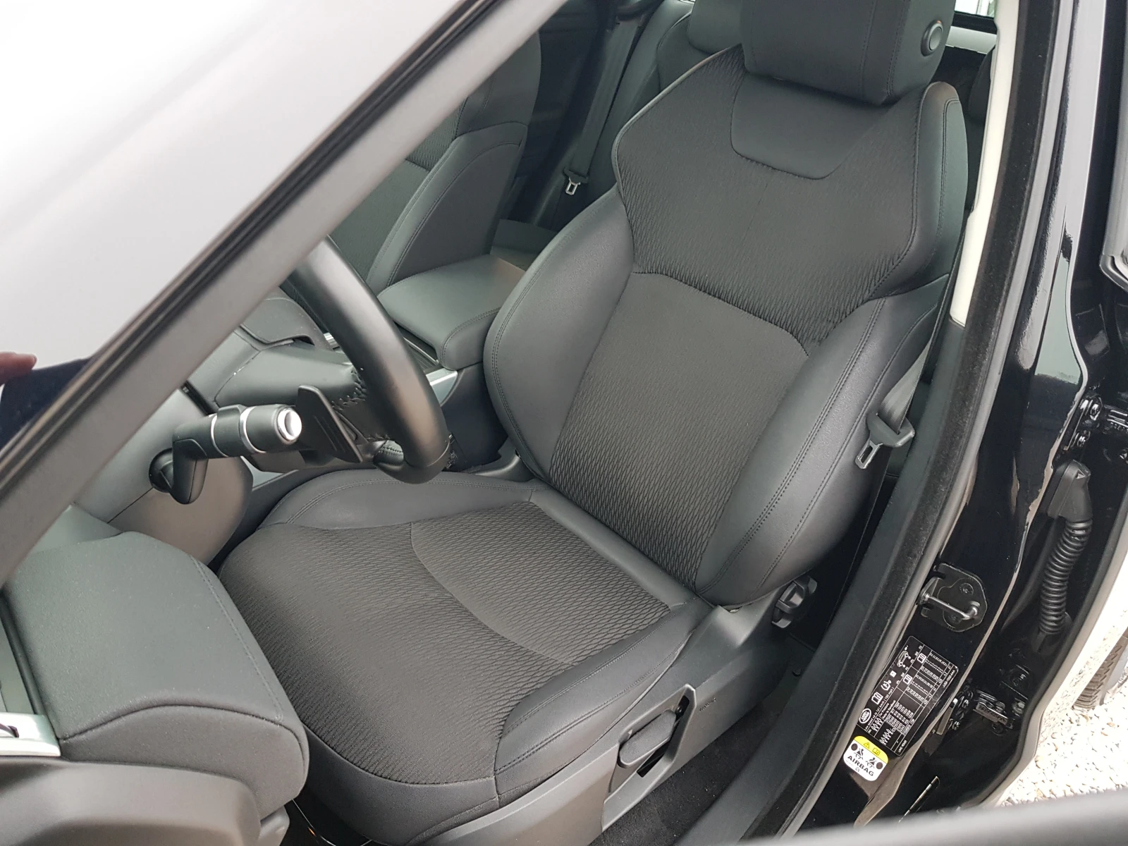 Land Rover Range Rover Evoque FACELIFT 2.0 D-150 .. EURO 6D  | Mobile.bg   9