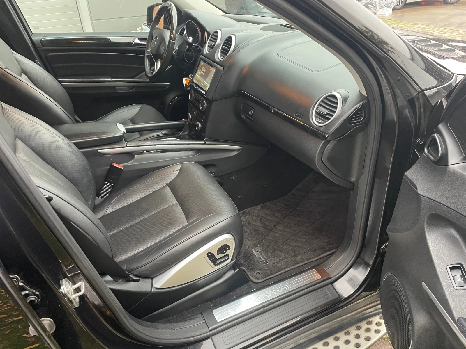 Mercedes-Benz GL 550 388�� ������ | Mobile.bg � ����������� 11