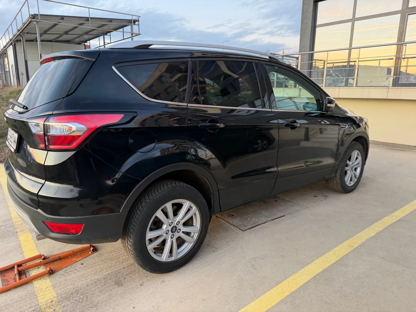 Ford Kuga  - изображение 5