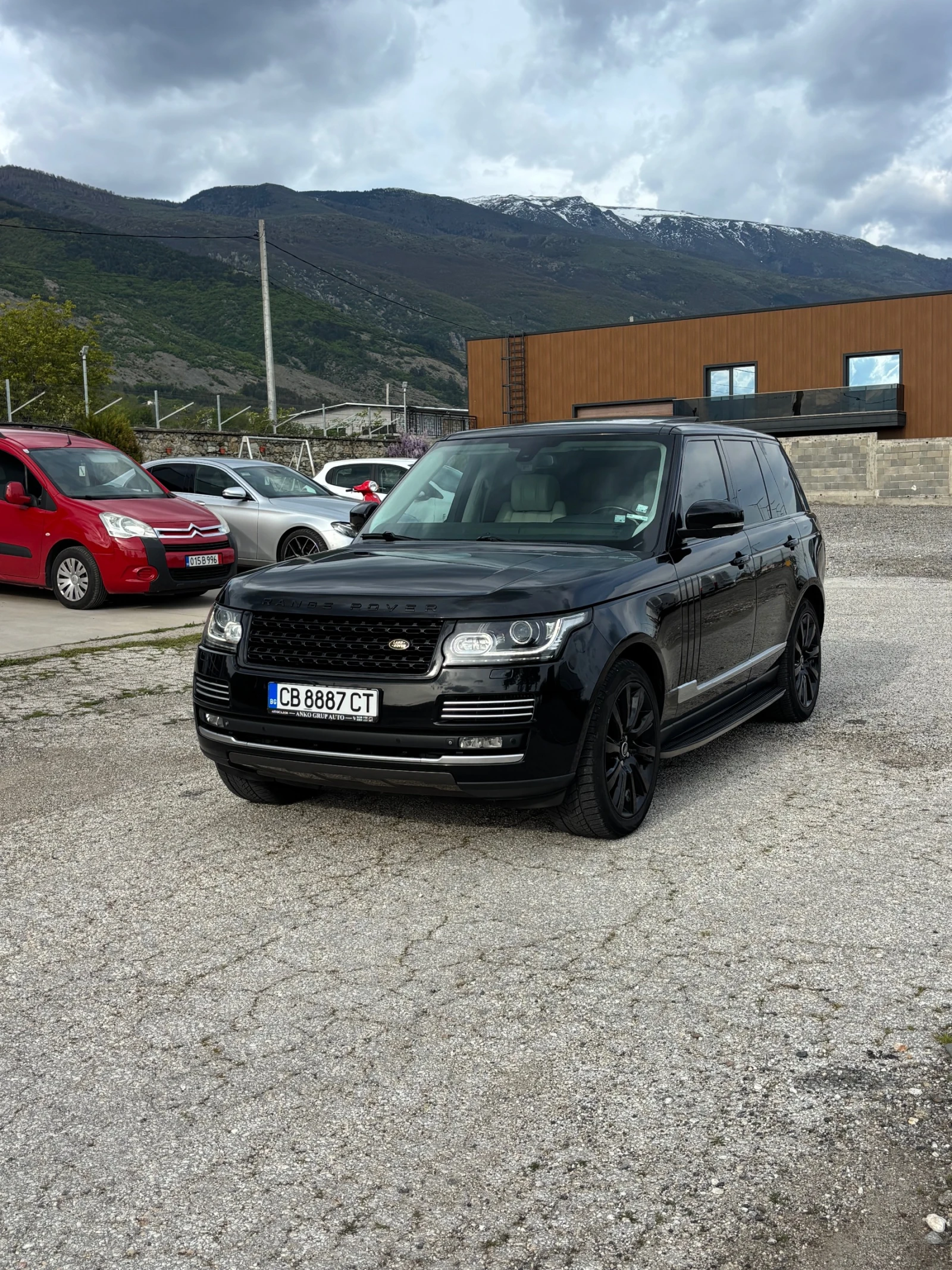 Land Rover Range rover 4.4 SDV8 AUTOBIOGRAPHY, снимка 2 - Автомобили и джипове - 54415087