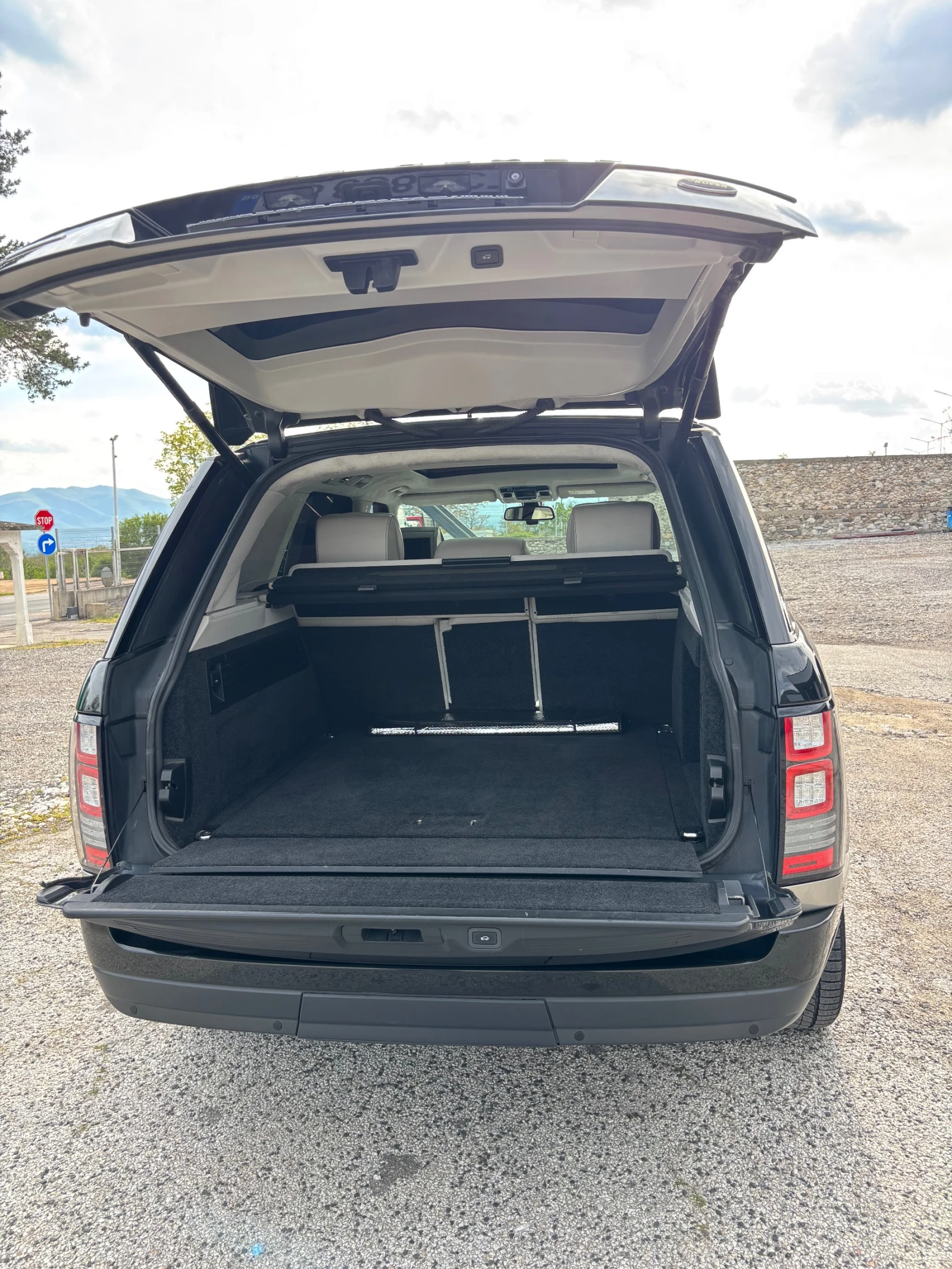 Land Rover Range rover 4.4 SDV8 AUTOBIOGRAPHY, снимка 17 - Автомобили и джипове - 54415087