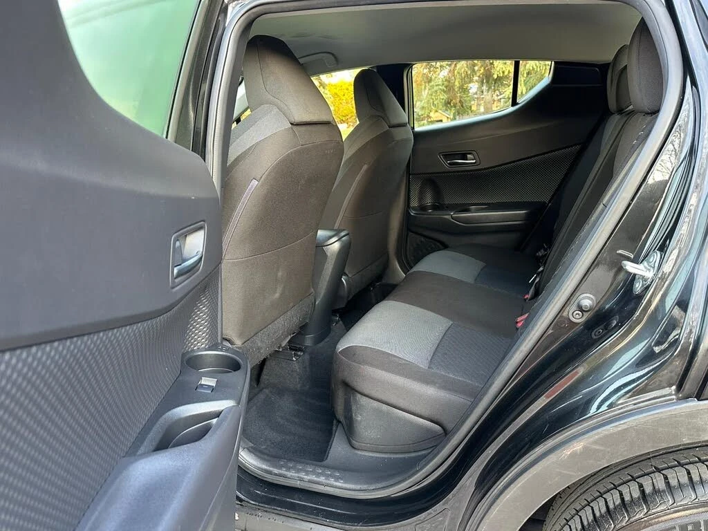 Toyota C-HR Nightshade FWD, снимка 10 - Автомобили и джипове - 54492876