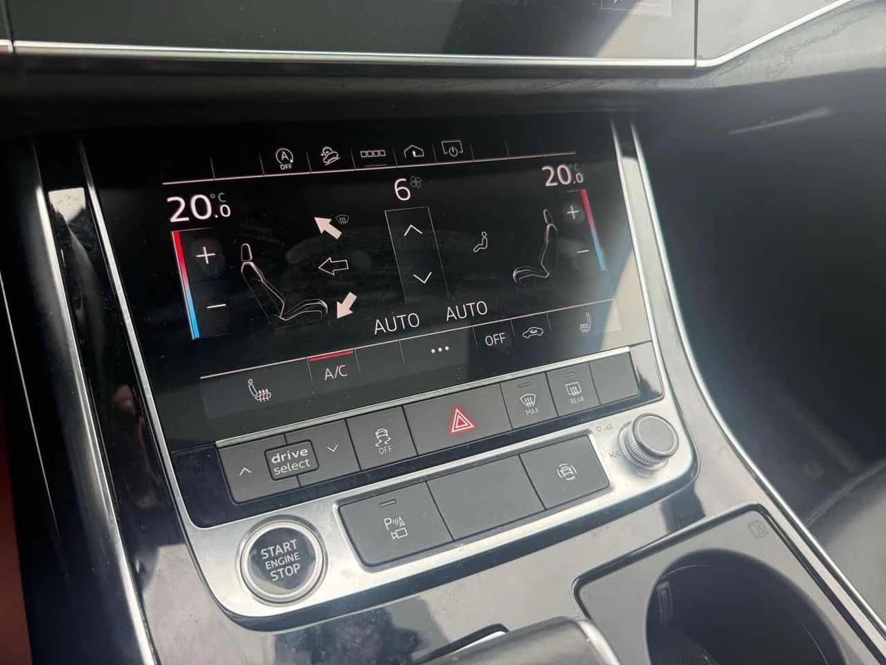 Audi Q7 * Komfort * CARFAX * ЦЕНА ДО БГ, снимка 11 - Автомобили и джипове - 54522659