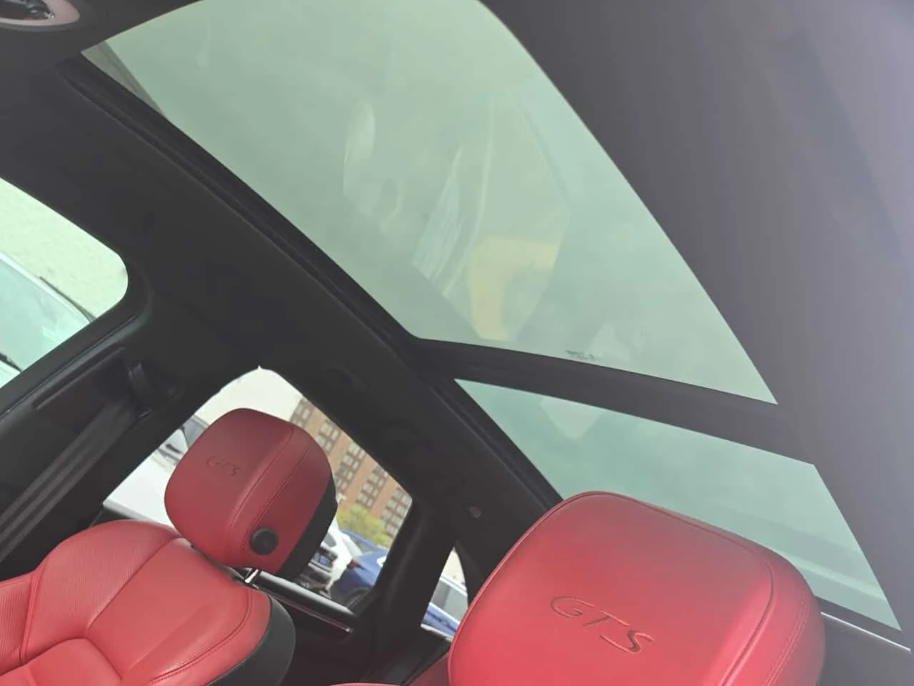 Porsche Macan * GTS * АВТОКРЕДИТ БЕЗ ПЪРВОНАЧАЛНА ВНОСКА* , снимка 11 - Автомобили и джипове - 54660635