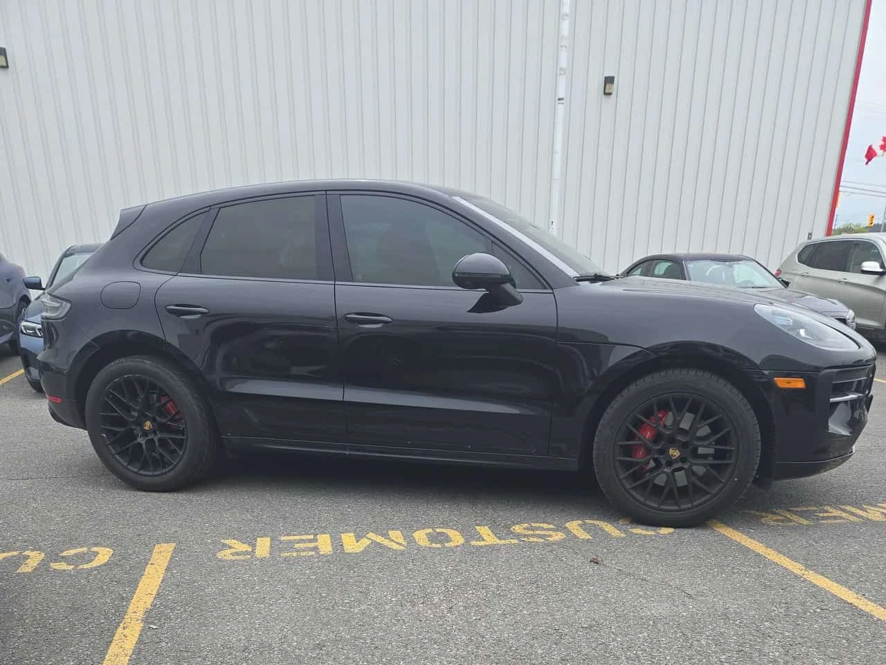 Porsche Macan * GTS * АВТОКРЕДИТ БЕЗ ПЪРВОНАЧАЛНА ВНОСКА* , снимка 3 - Автомобили и джипове - 54660635
