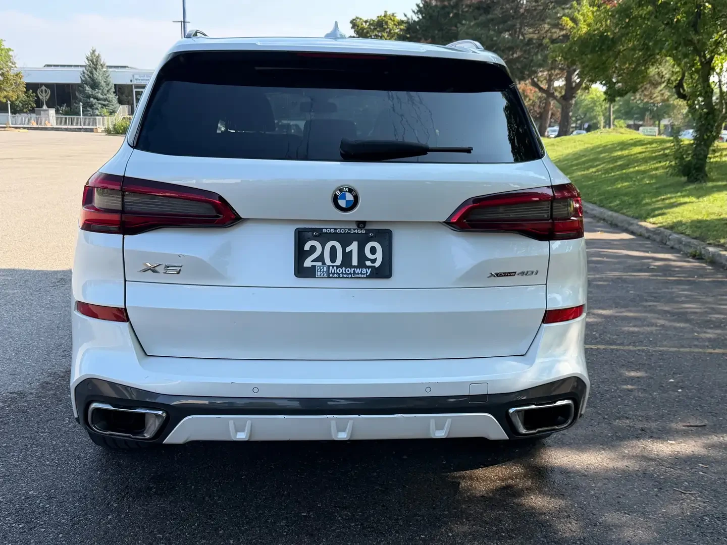 BMW X5 xDrive40i /M SPORT/ HUD/AIR/HK/PANO/СЕРВИЗНА ИСТОР, снимка 4 - Автомобили и джипове - 55940232