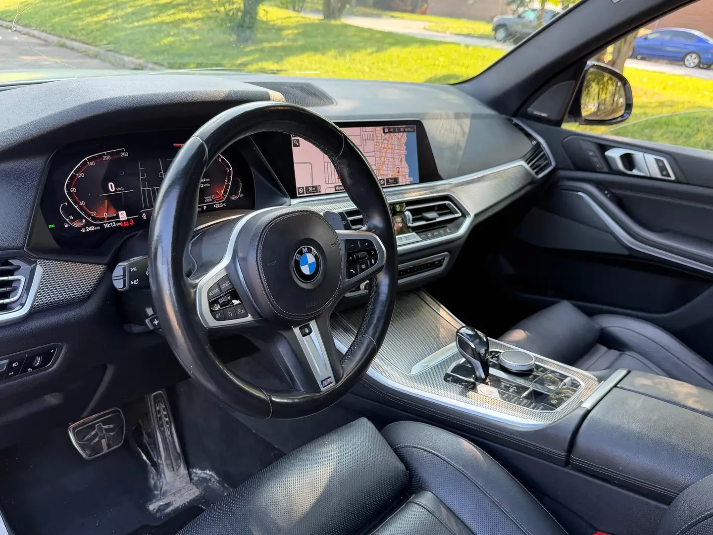 BMW X5 xDrive40i /M SPORT/ HUD/AIR/HK/PANO/СЕРВИЗНА ИСТОР, снимка 7 - Автомобили и джипове - 55940232