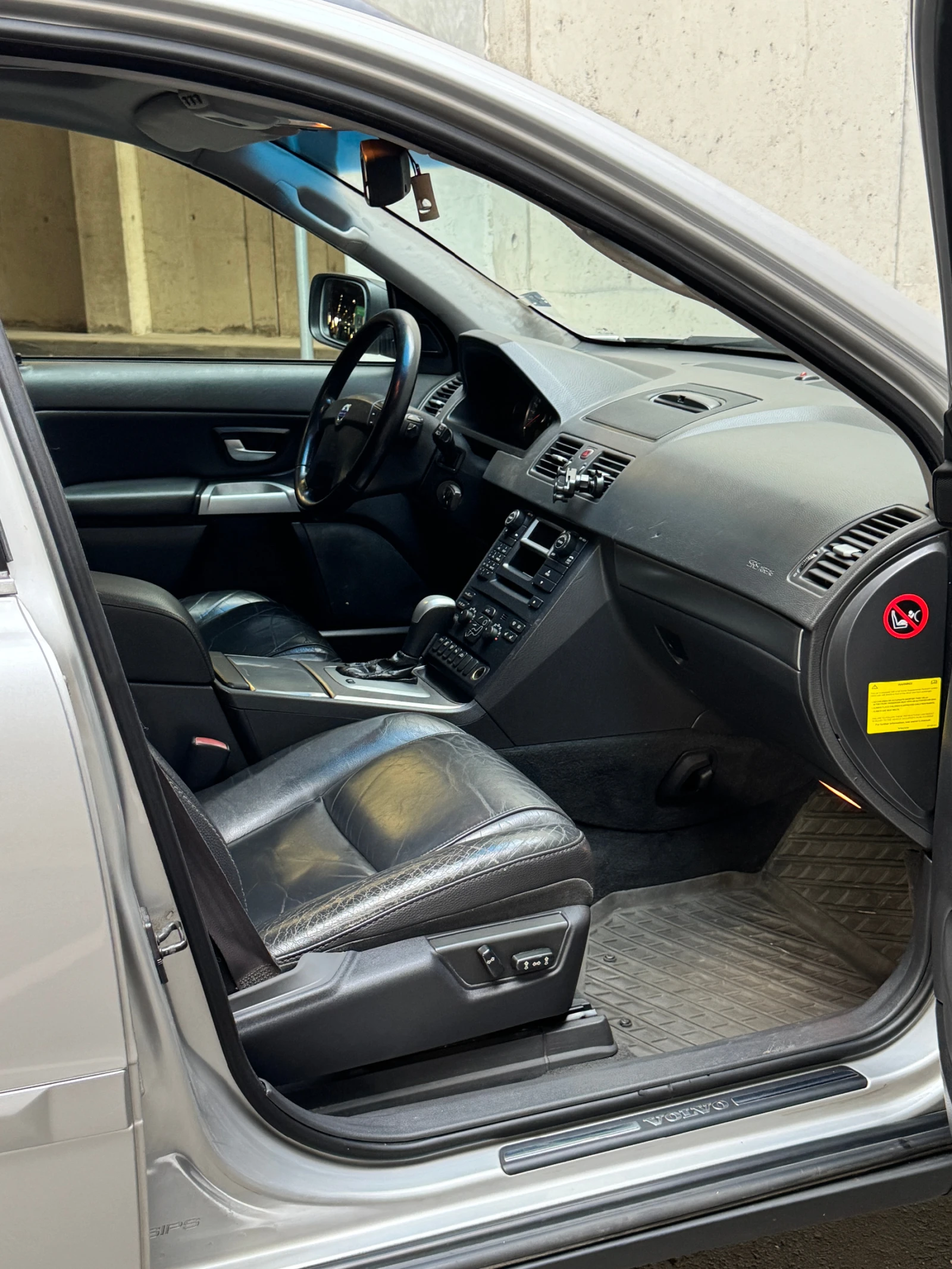 Volvo Xc90 V8, снимка 7 - Автомобили и джипове - 56172948
