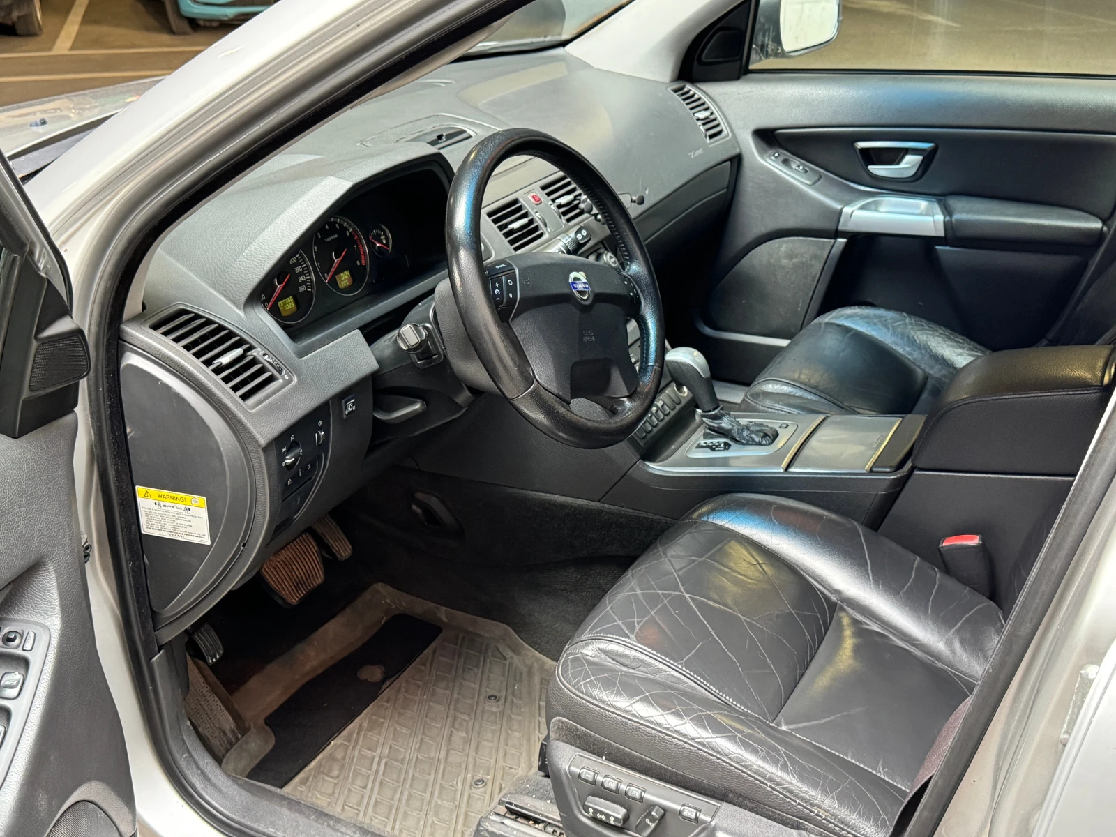 Volvo Xc90 V8, снимка 6 - Автомобили и джипове - 56172948