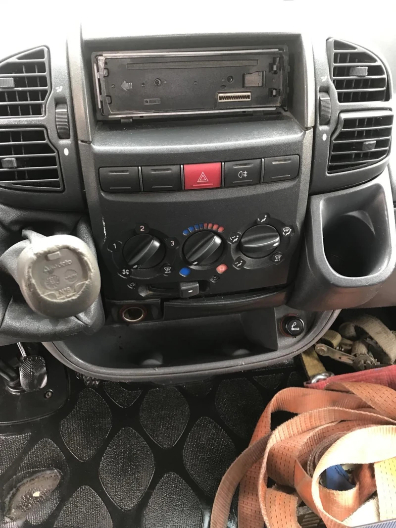 Peugeot Boxer 2.8tdi, снимка 11 - Бусове и автобуси - 48460367