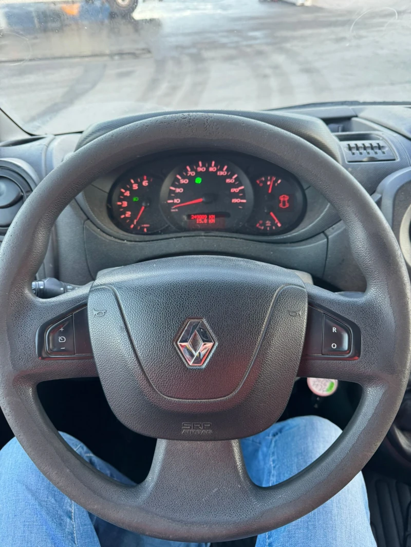 Renault Master 2.3DCI * Климатроник* Навигация* , снимка 8 - Бусове и автобуси - 48610268