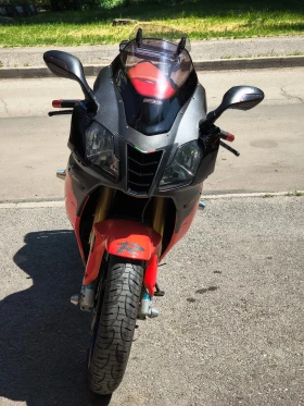 ����� �� �������� �� Aprilia RSV4