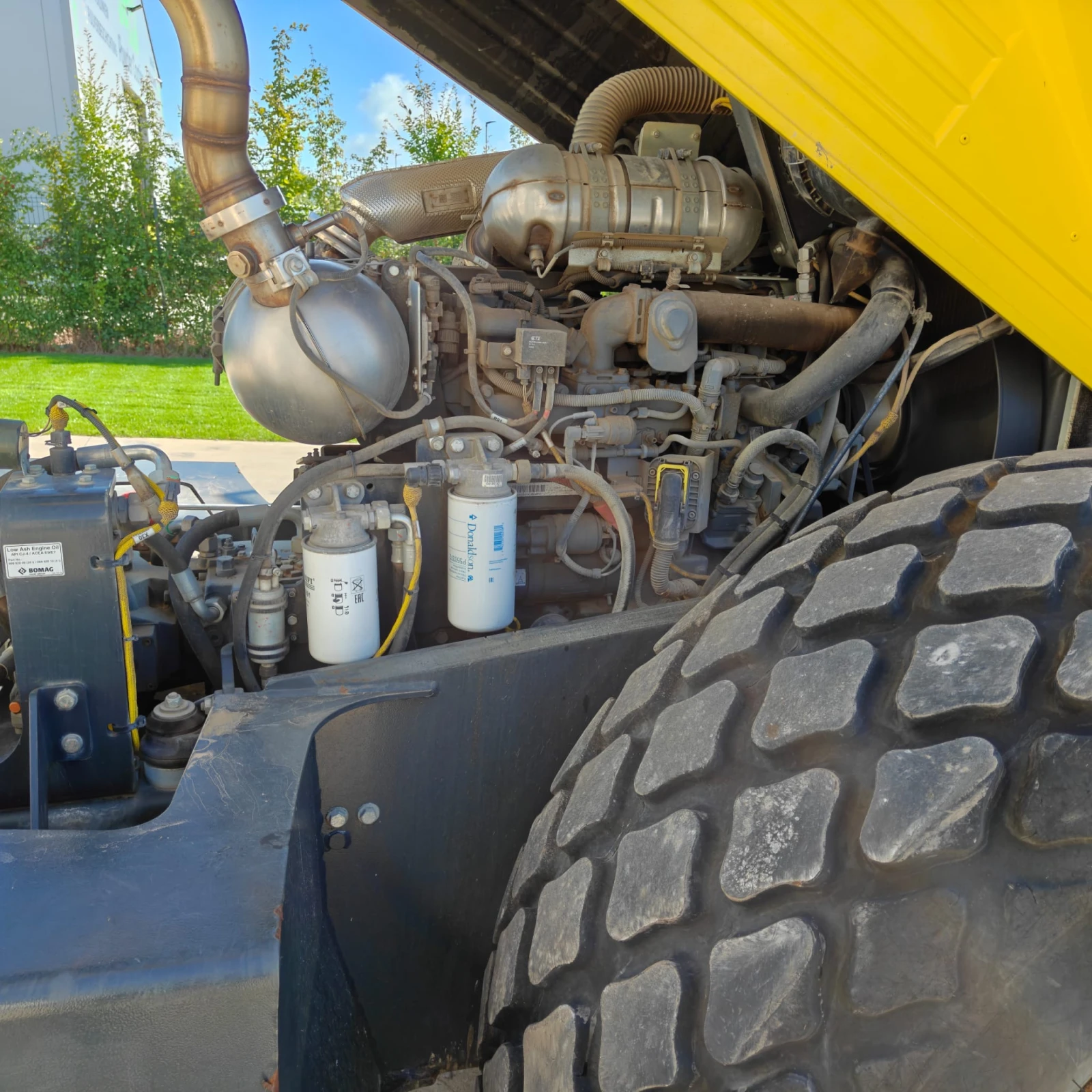 Валяк BOMAG BW 213 D САМО 1500 МОТО ЧАСА ЛИЗИНГ, снимка 6 - Индустриална техника - 56020222