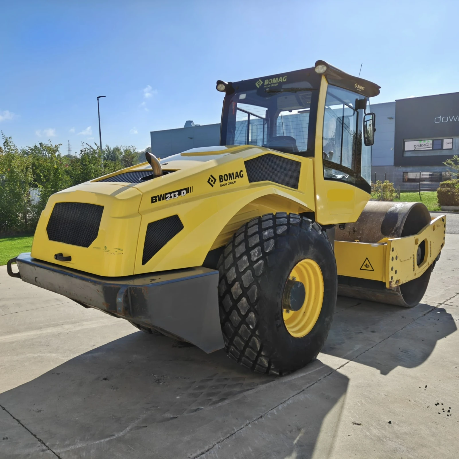 Валяк BOMAG BW 213 D САМО 1500 МОТО ЧАСА ЛИЗИНГ, снимка 7 - Индустриална техника - 56020222