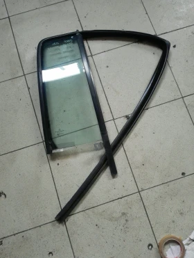 Стъкло задно дясно Чероки Спорт (малко)