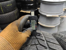 Гуми Зимни 235/65R17, снимка 6