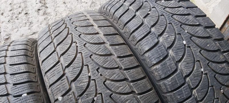 Гуми Зимни 245/65R17, снимка 3 - Гуми и джанти - 35129963