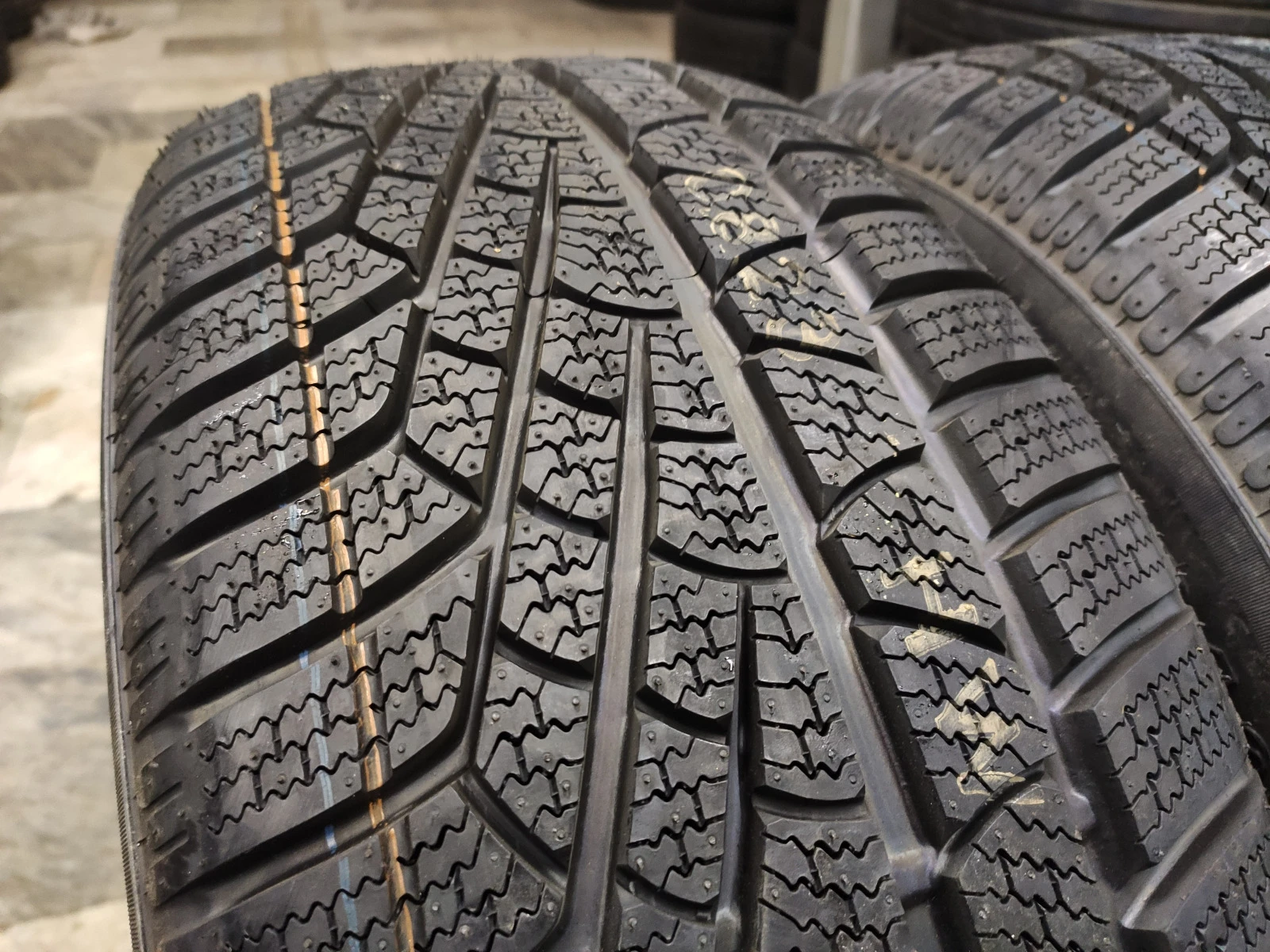  235/55R17 | Mobile.bg   5