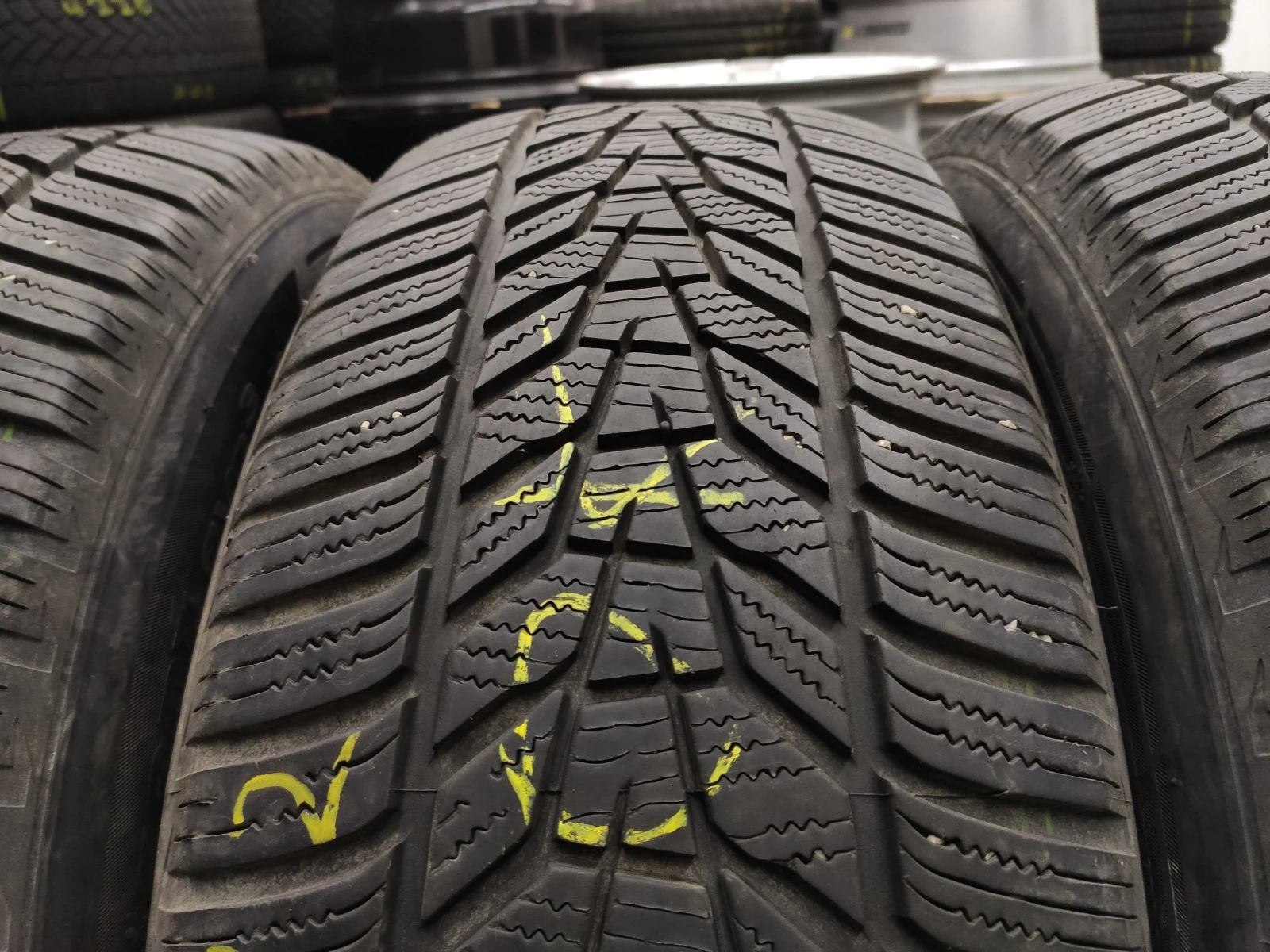  235/65R17 | Mobile.bg   3