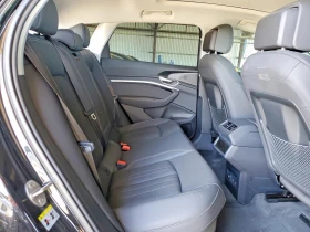 Audi E-Tron Premium Plus, снимка 11