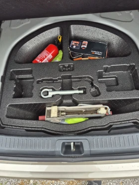 Toyota Corolla 1.8 HYBRID EXECUTIVE, снимка 7